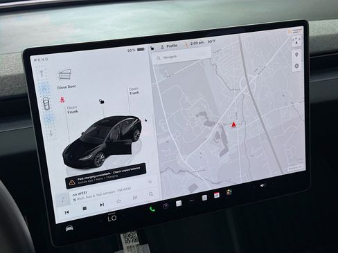 Used 2025 Tesla Model 3 RWD image 2