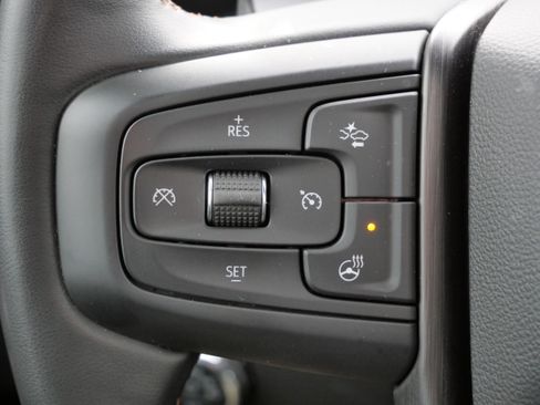 Used 2023 GMC Sierra 1500 AT4 w/ Technology Package image 27