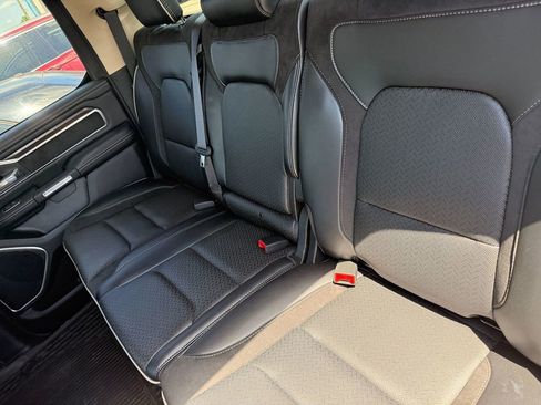 Used 2021 RAM 1500 Laramie AWD/4WD image 7