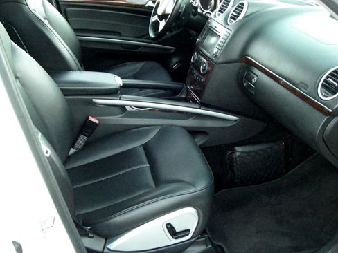 Used 2010 Mercedes-Benz GL 450 4MATIC 4dr GL 450 image 20