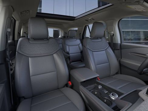 New 2026 Ford Explorer Active w/ Active Comfort Package AWD/4WD image 11