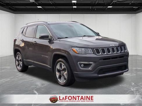 Used 2019 Jeep Compass Limited AWD/4WD image 7
