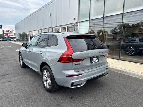 Used 2025 Volvo XC60 B5 Plus AWD/4WD image 3