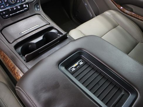 Used 2015 Chevrolet Tahoe LTZ RWD image 17