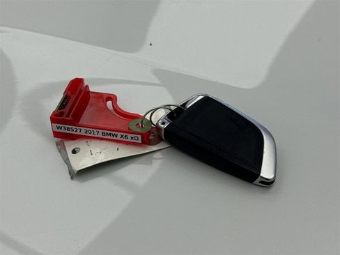 Used 2017 BMW X6 xDrive50i image 41