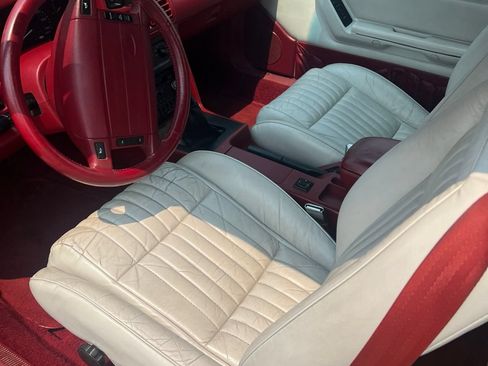 Used 1992 Ford Mustang GT RWD image 4