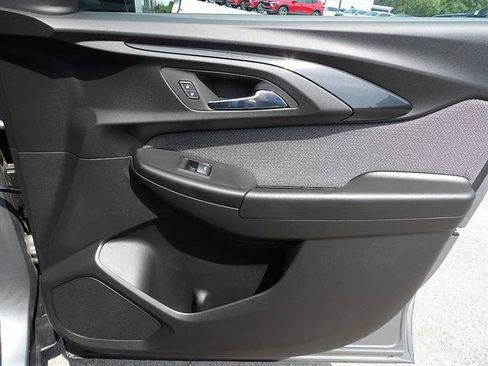 Certified 2023 Chevrolet TrailBlazer LS FWD image 32