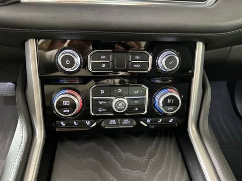 Used 2021 GMC Yukon Denali image 23