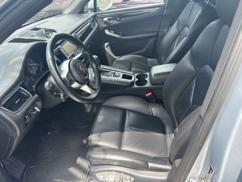 Certified 2016 Porsche Macan S AWD/4WD image 2