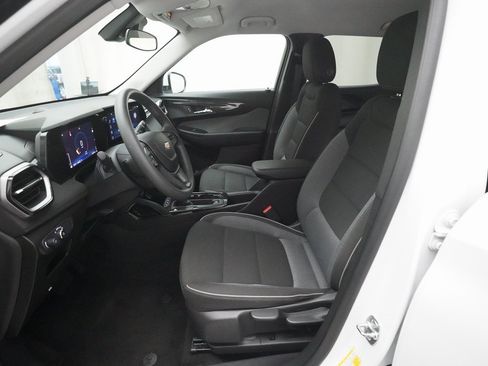 Used 2025 Chevrolet TrailBlazer LT image 7
