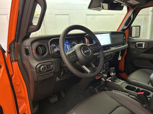 New 2025 Jeep Gladiator Rubicon image 15