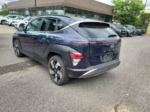 Used 2024 Hyundai Kona Limited FWD image 4