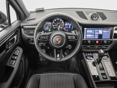 New 2026 Porsche Macan Turbo image 16