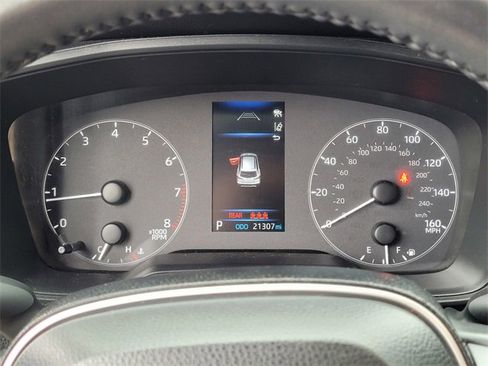 Certified 2023 Toyota Corolla Cross LE w/ Moonroof Package image 27