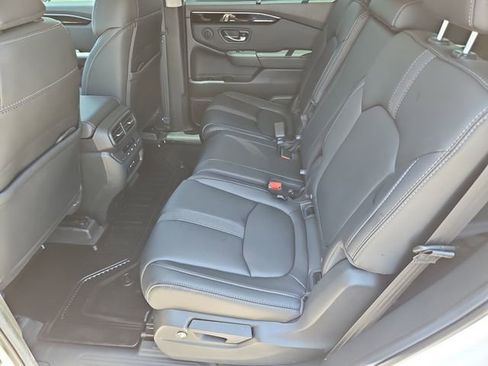 Used 2025 Honda Pilot Touring image 15