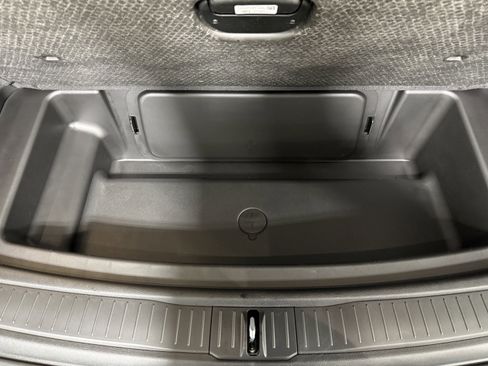 New 2025 Jeep Grand Cherokee L Laredo image 8