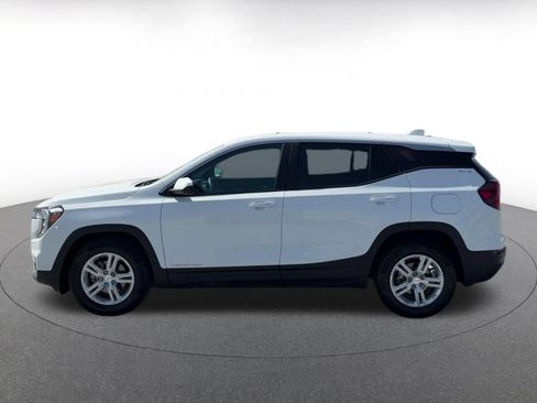 Used 2024 GMC Terrain SLE FWD image 8