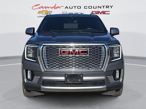 Used 2022 GMC Yukon XL Denali w/ Denali Premium Package image 2