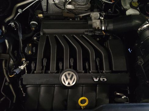 Used 2020 Volkswagen Atlas Cross Sport SEL Premium AWD/4WD image 30
