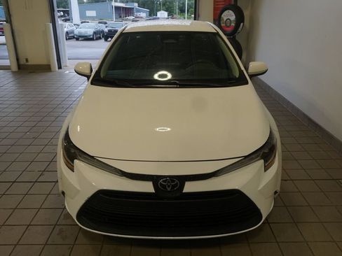 Used 2023 Toyota Corolla LE FWD image 12