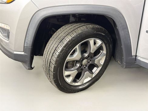 Used 2019 Jeep Compass Limited AWD/4WD image 37