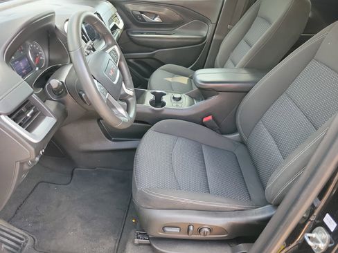 Used 2022 GMC Terrain SLE w/ Driver Convenience Package FWD image 4