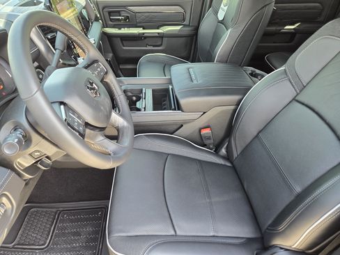 New 2026 RAM 2500 Limited AWD/4WD image 12