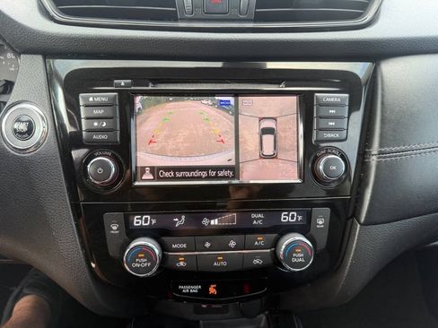 Used 2018 Nissan Rogue SL w/ Premium Package AWD/4WD image 23