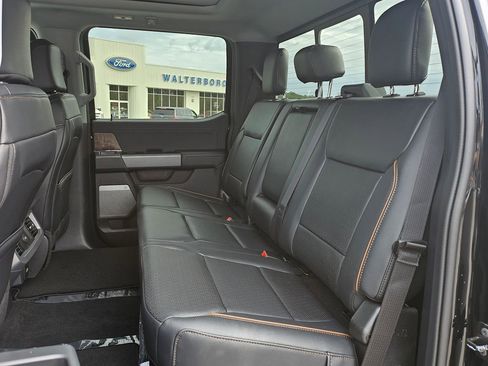 New 2026 Ford F250 Lariat w/ Black Appearance Package AWD/4WD image 8