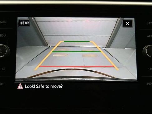 Used 2023 Volkswagen Atlas Cross Sport SEL R-Line image 21