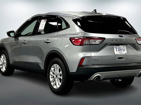 Used 2022 Ford Escape SE image 5