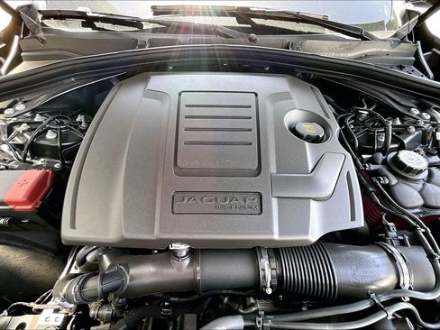 New 2026 Jaguar F-PACE R-Dynamic S image 11