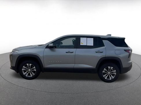 Used 2025 Chevrolet Equinox LT image 9