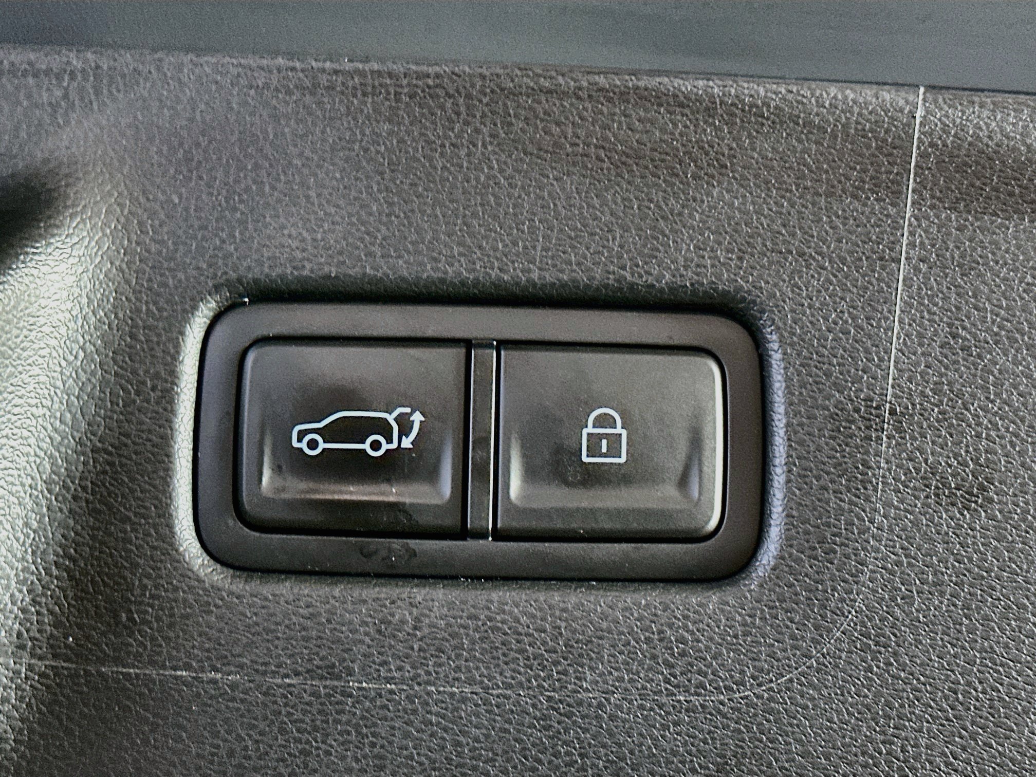Used 2026 Hyundai Santa Fe SEL FWD image 29