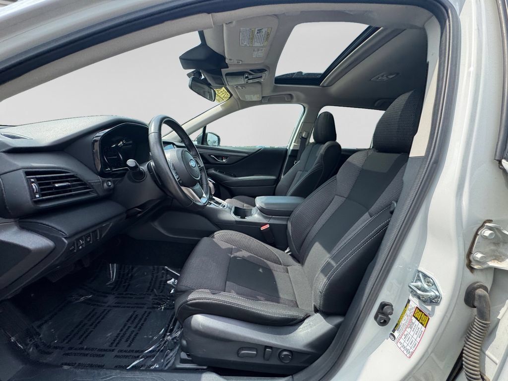 Used 2025 Subaru Outback Premium AWD/4WD image 20