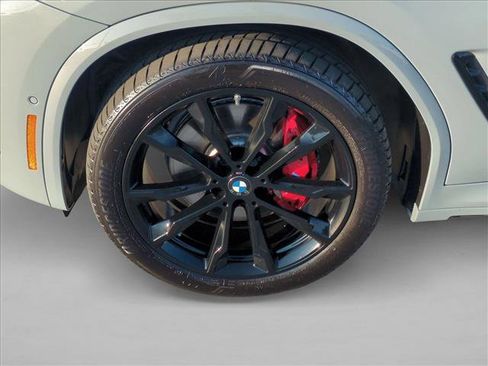 Certified 2025 BMW X4 M40i w/ Premium Package AWD/4WD image 25