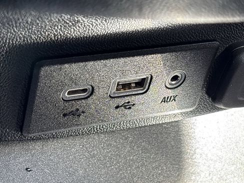 Used 2022 Chevrolet Malibu LT image 28