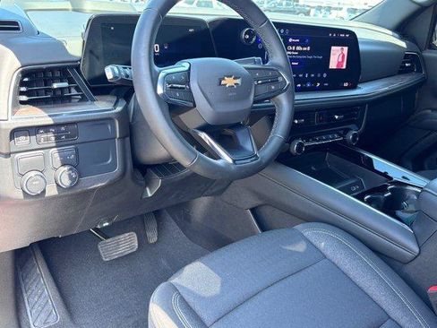 Used 2025 Chevrolet Tahoe LS RWD image 15