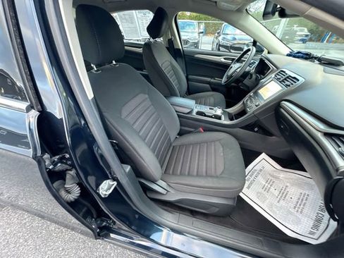 Used 2020 Ford Fusion SE image 24