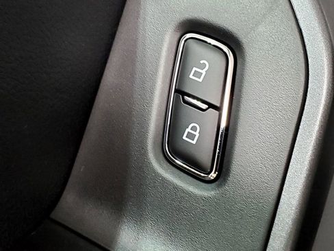 New 2025 Ford F250 XLT w/ F-250 >10K GVWR Package image 27