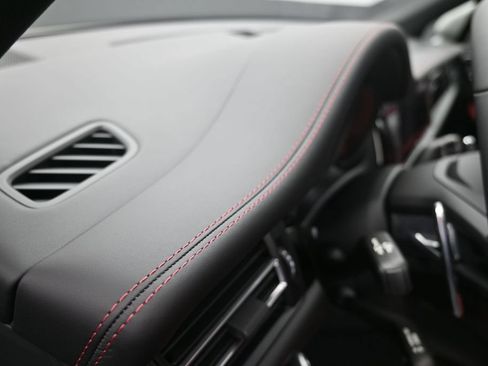 New 2026 Porsche Macan AWD/4WD image 22