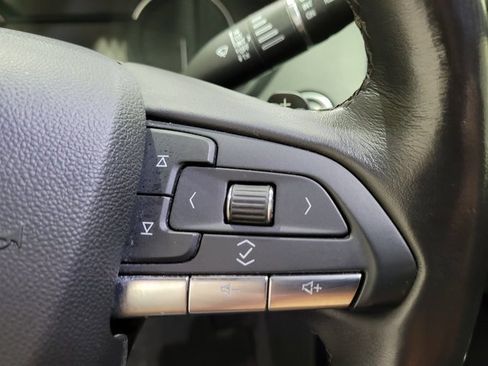 Used 2021 Cadillac XT4 Luxury w/ Driver Awareness Package image 32