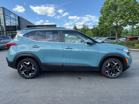 Certified 2024 Kia Seltos EX AWD/4WD image 5