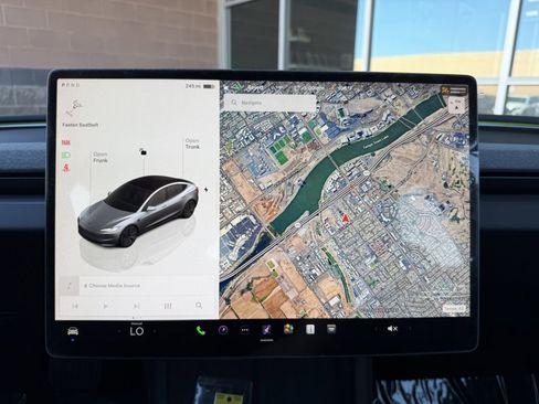 Used 2024 Tesla Model 3 Long Range RWD image 27