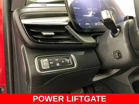 Certified 2026 Buick Enclave Avenir w/ Super Cruise Package AWD/4WD image 30