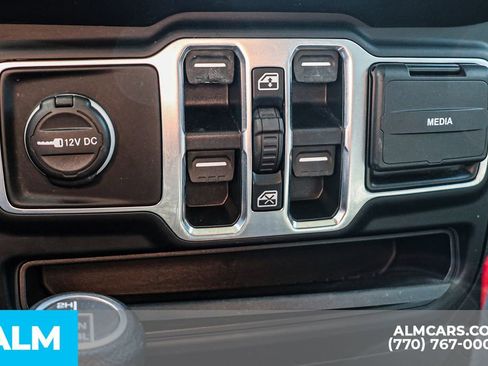 Used 2021 Jeep Wrangler Unlimited Sahara image 44