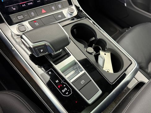 Used 2025 Audi Q7 3.0T Premium Plus image 20