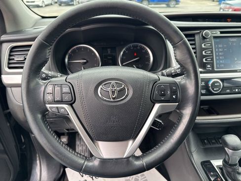 Used 2015 Toyota Highlander Limited image 15