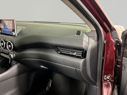 Certified 2024 Nissan Sentra SV FWD image 26