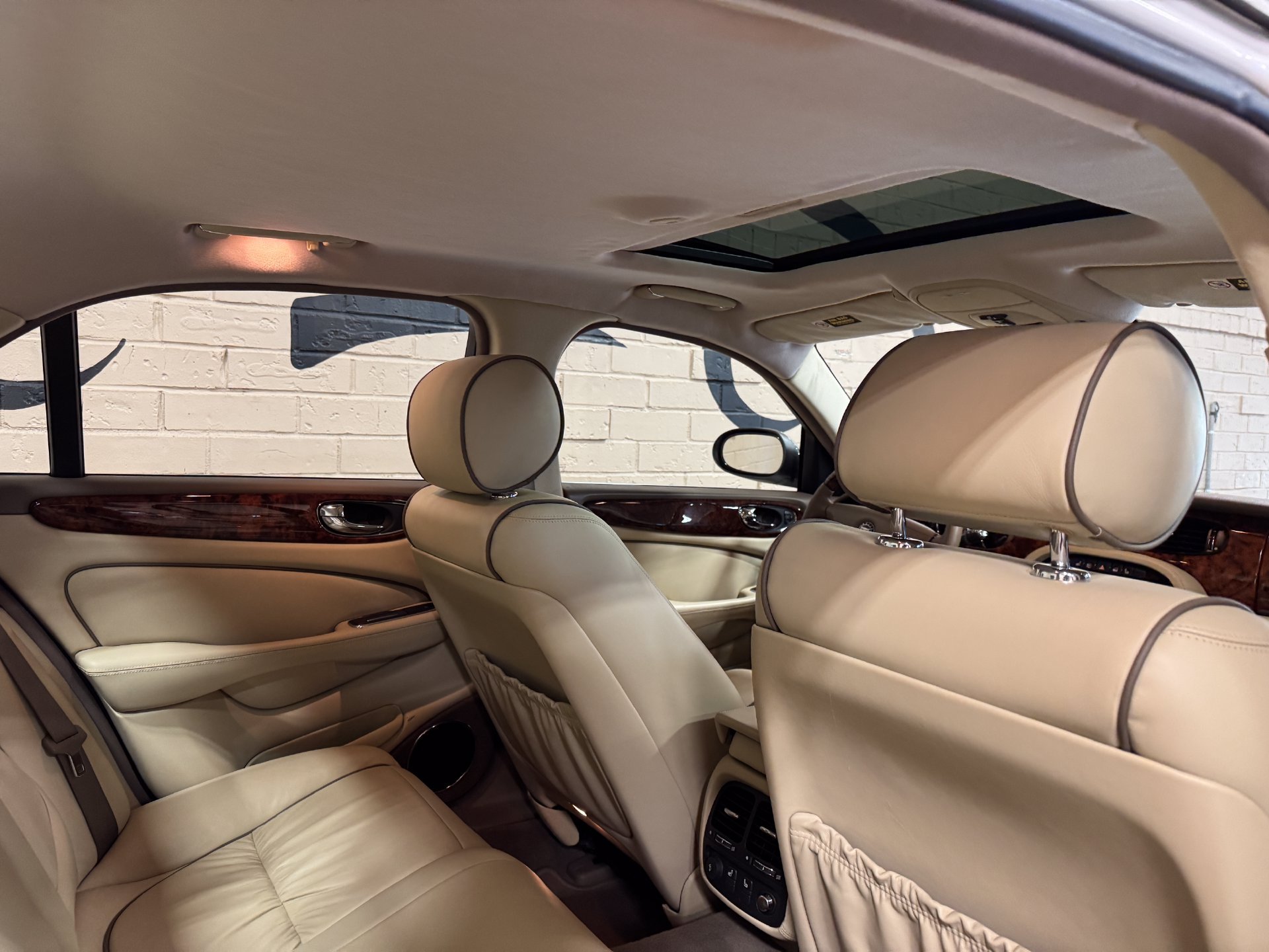 Used 2007 Jaguar XJ8 RWD image 44